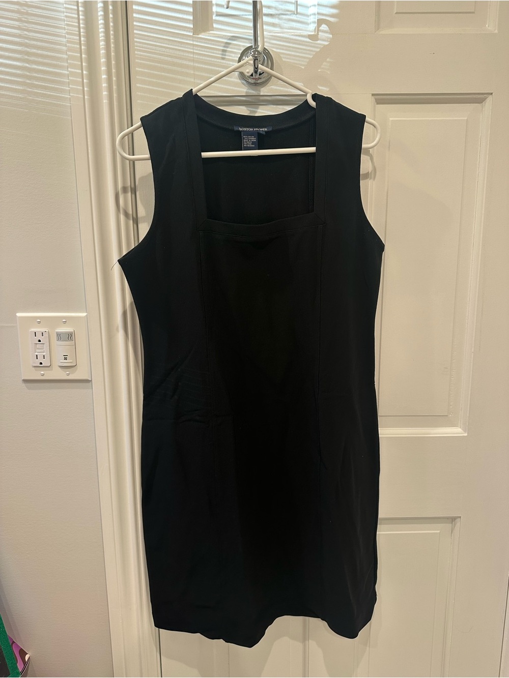 Boston Proper Black Sleeveless Square-Neck Shift Dress